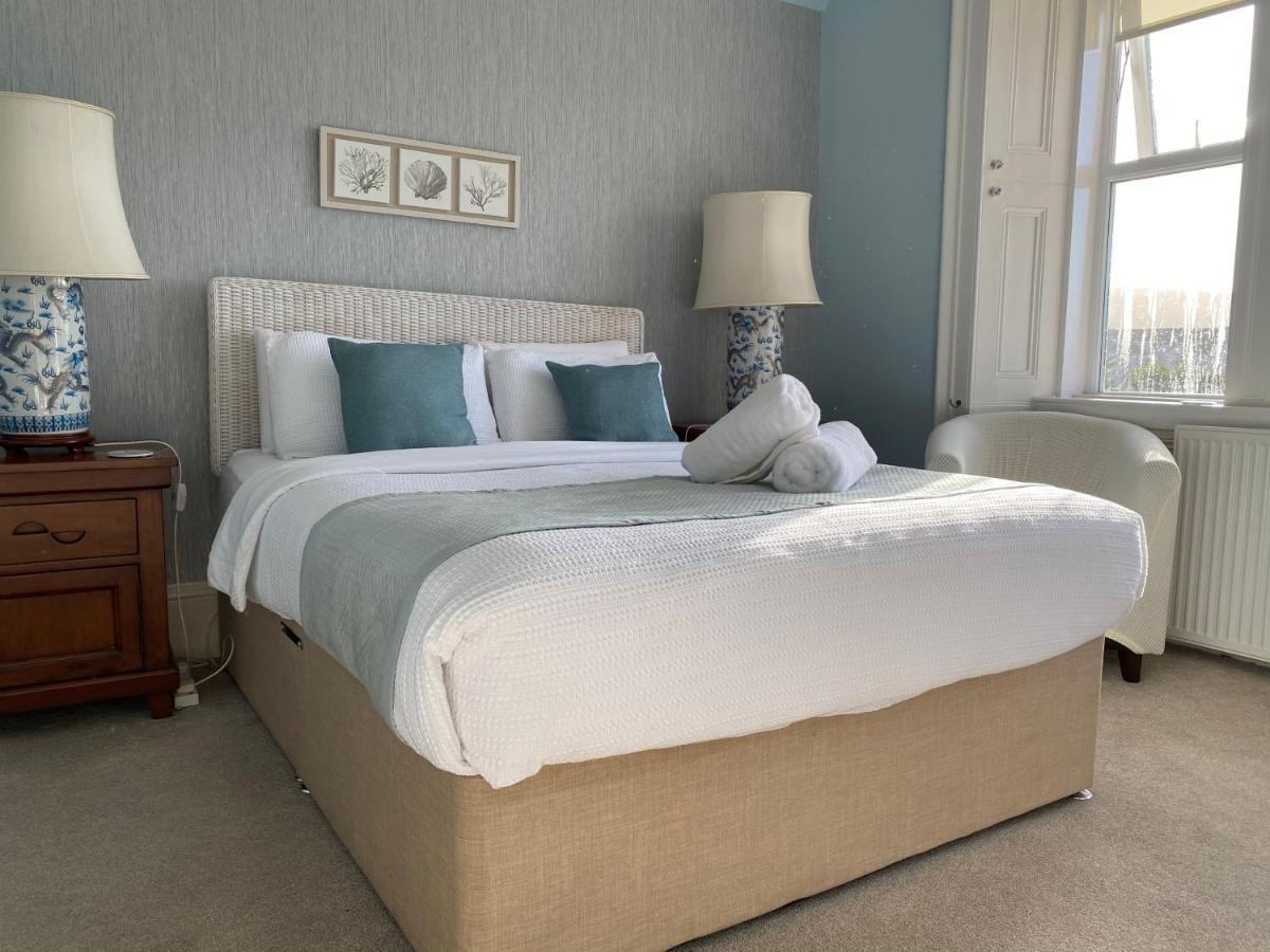 ラーグス The Old Rectory Bed & Breakfast エクステリア 写真