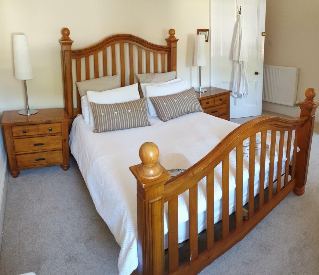 ラーグス The Old Rectory Bed & Breakfast エクステリア 写真